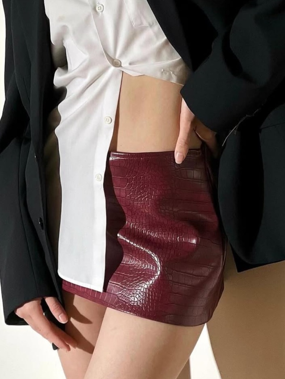 Ellaguardin Burgundy Croc-Embossed Vegan Leather Mini Skort